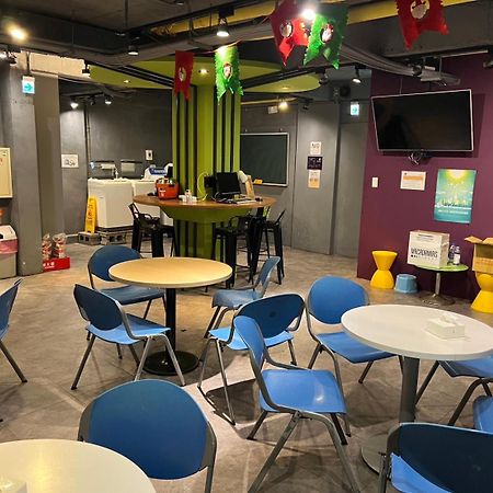 Backpackers Hostel - Ximen Taipei Bagian luar foto