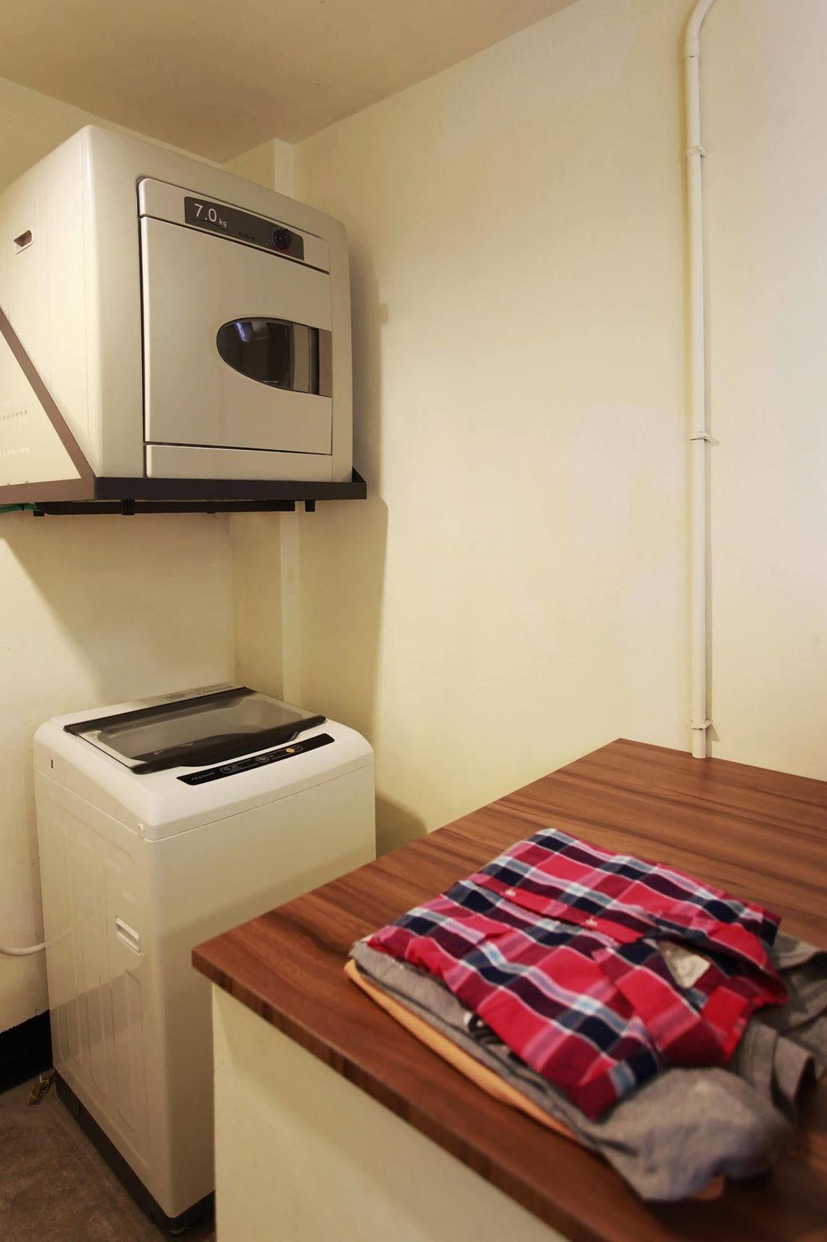Backpackers Hostel - Ximen Taipei Bagian luar foto