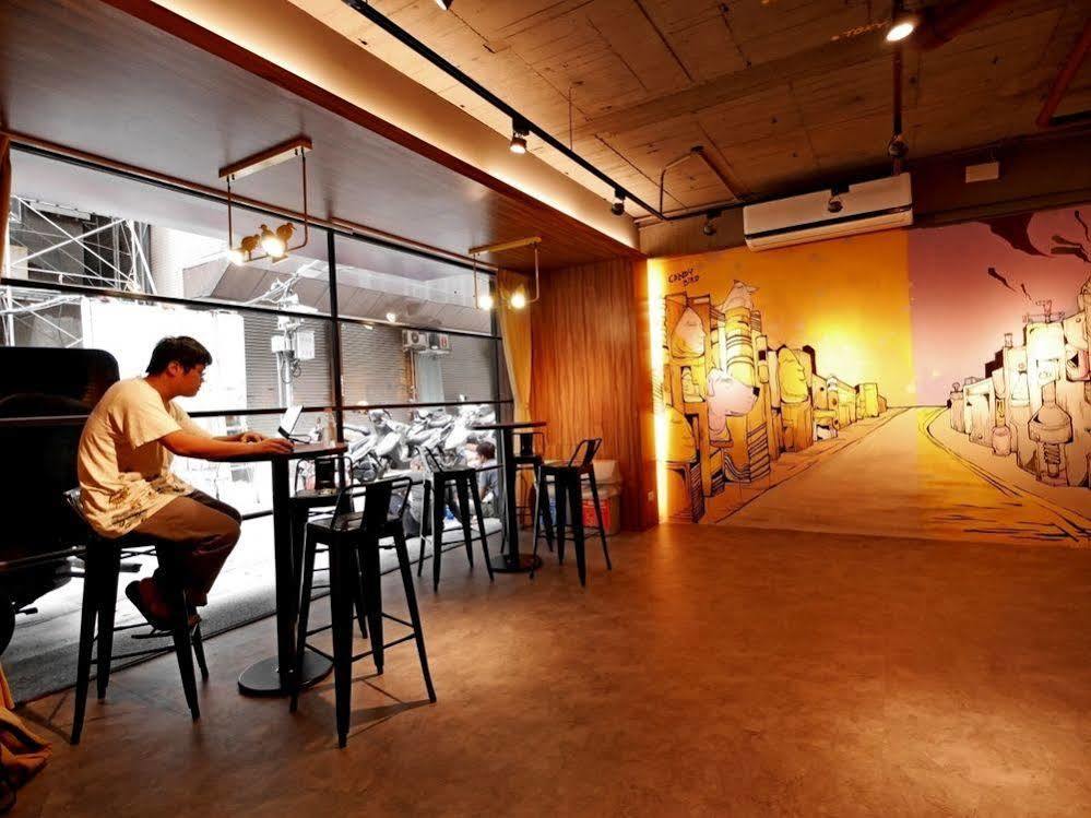 Backpackers Hostel - Ximen Taipei Bagian luar foto