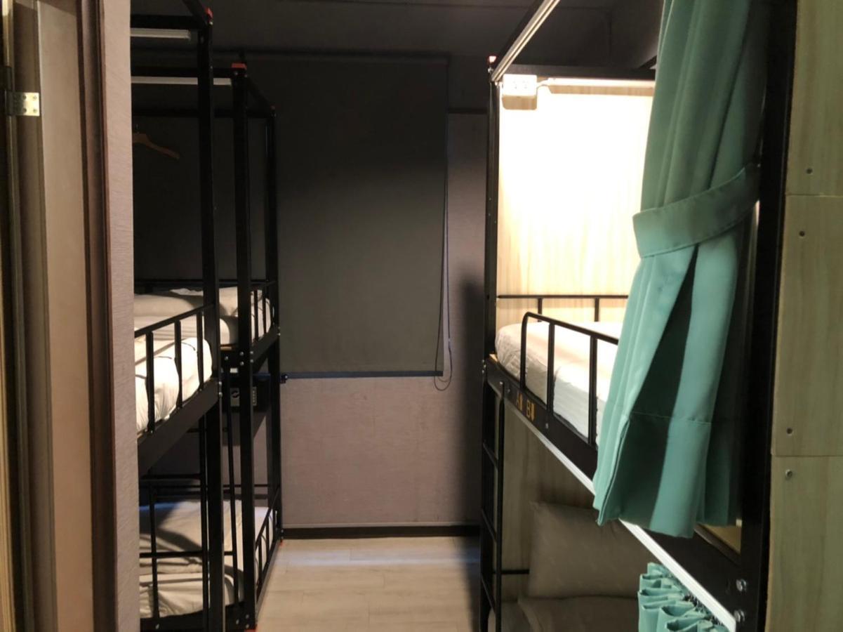 Backpackers Hostel - Ximen Taipei Bagian luar foto